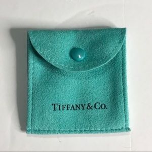 TIFFANY & CO. snap close jewelry bag.